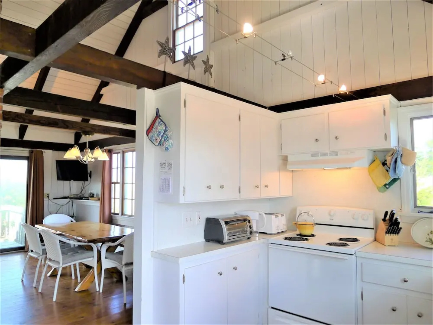 345 Harmes Way - 3 Bedroom House