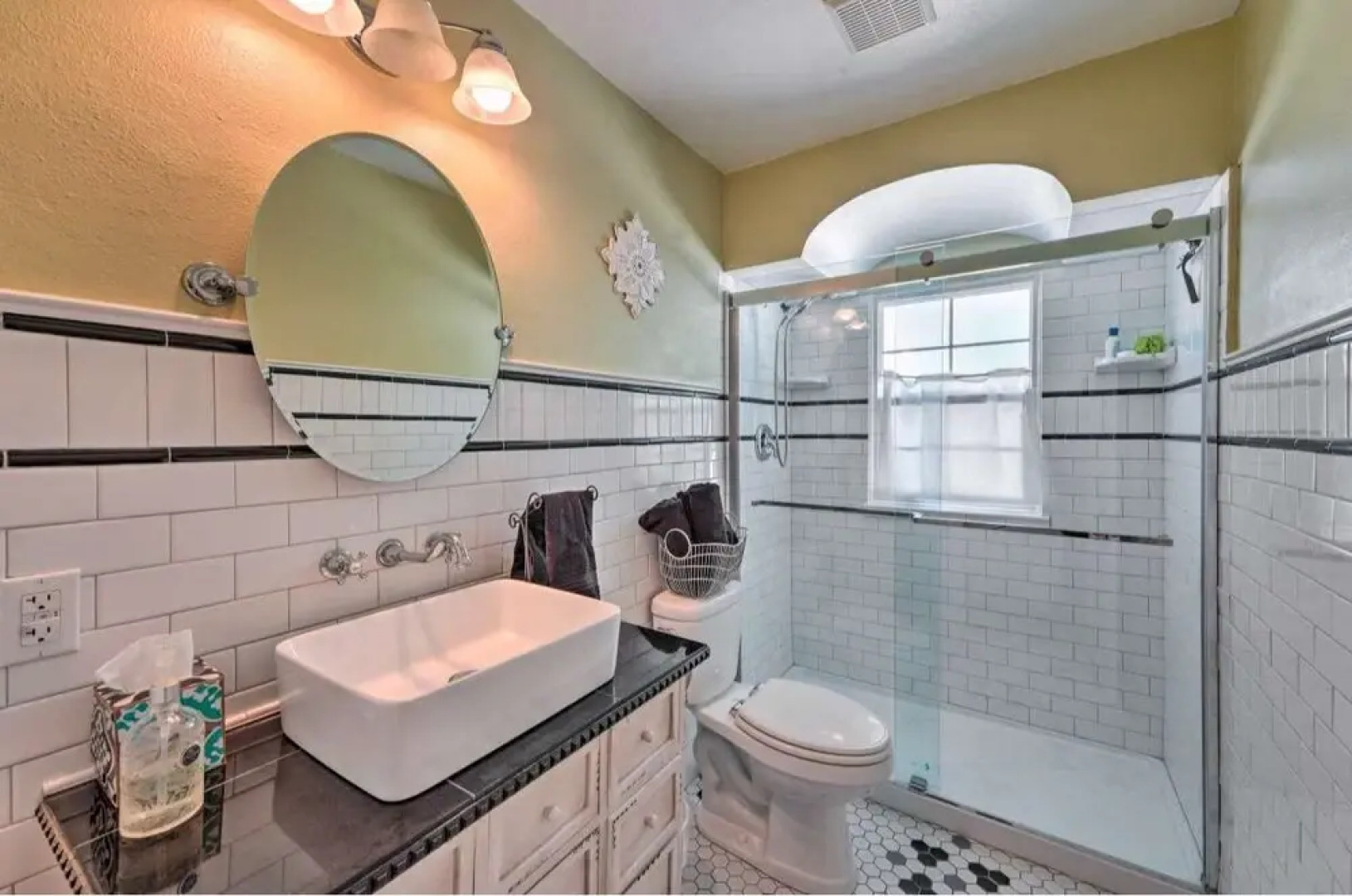 Charming Idaho Home 3 Bedroom Cottage by RedAwning