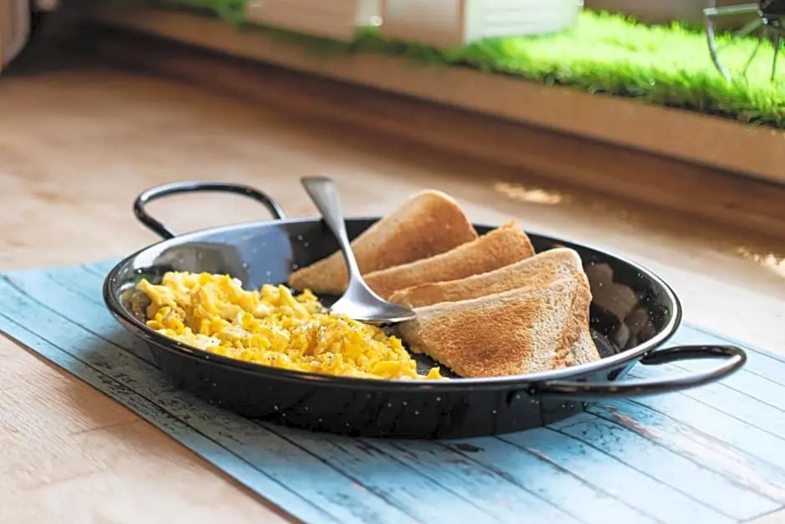 Bed and Breakfast Bric & Brac