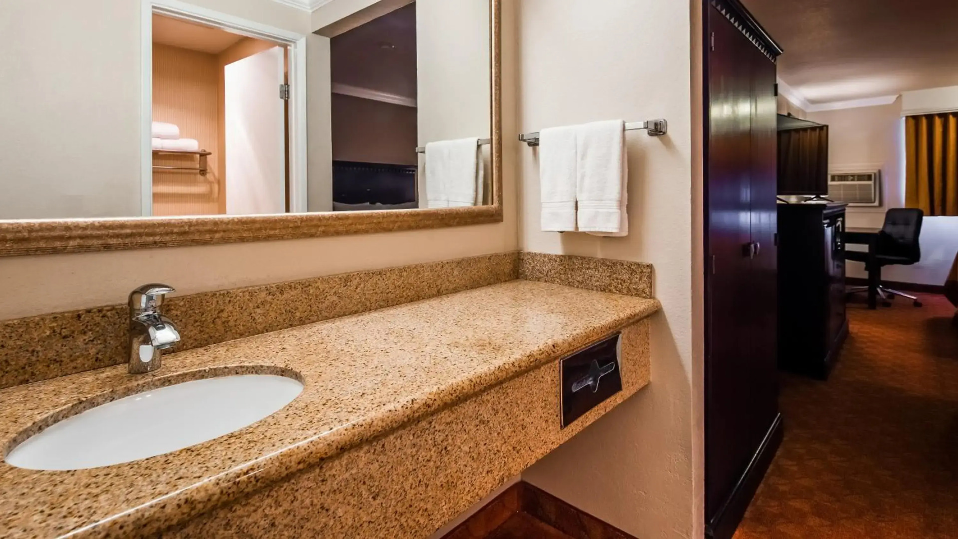 Lompoc Valley Inn & Suites