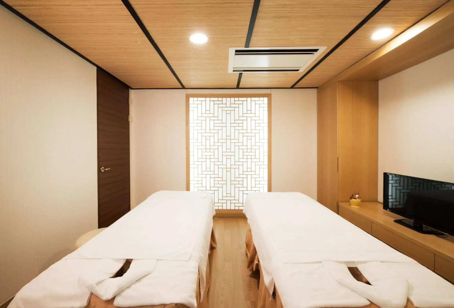 Travelodge Myeongdong City Hall