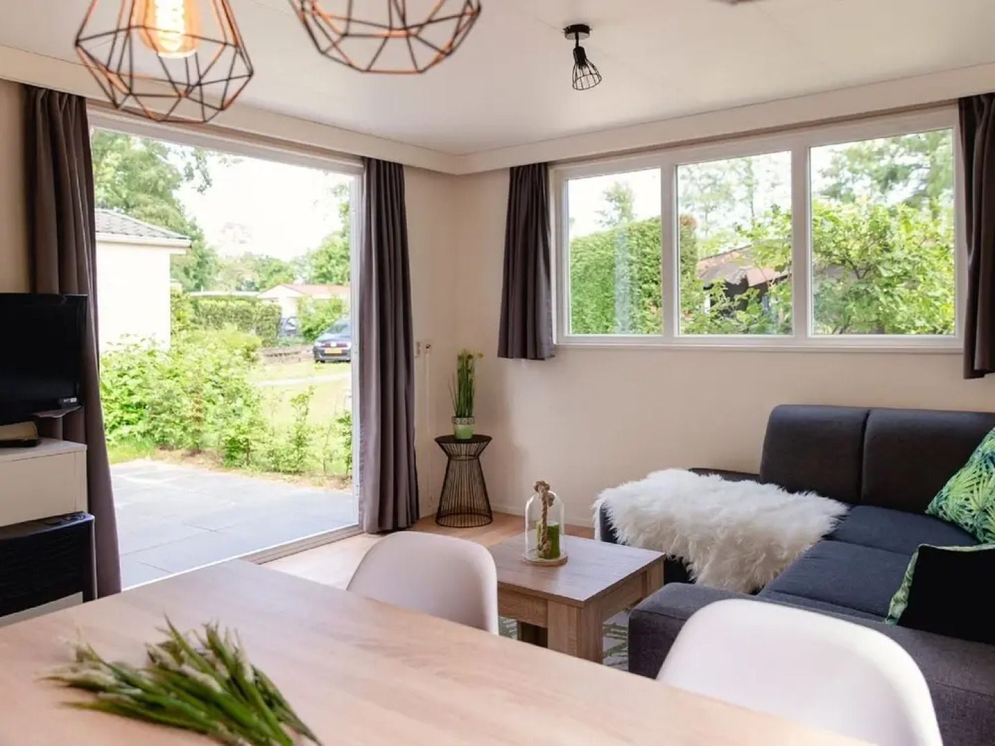 Carefully Furnished Chalet with Garden