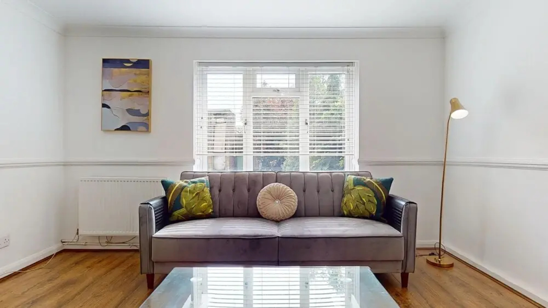 Entire 3 Bed Home in Basildon Sleeps up to 6