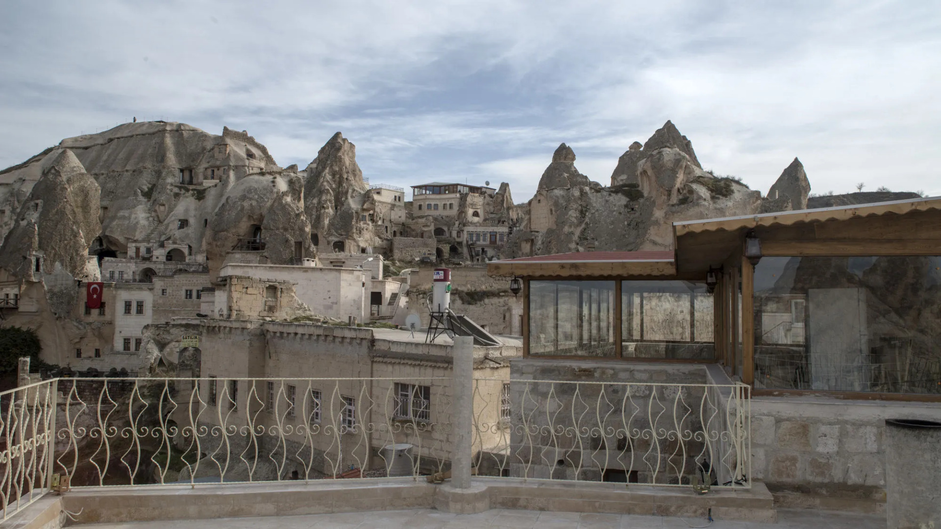 Bedrock Cave Hotel - Adults Only