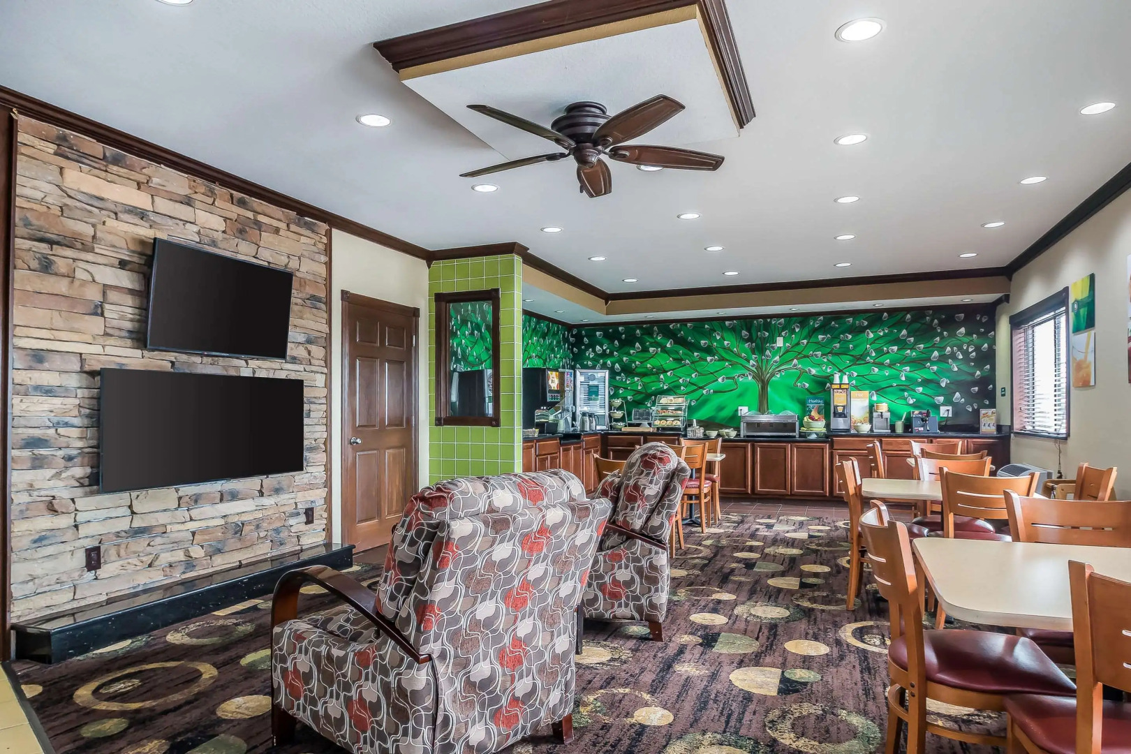 Quality Inn Coralville - Iowa River Landing