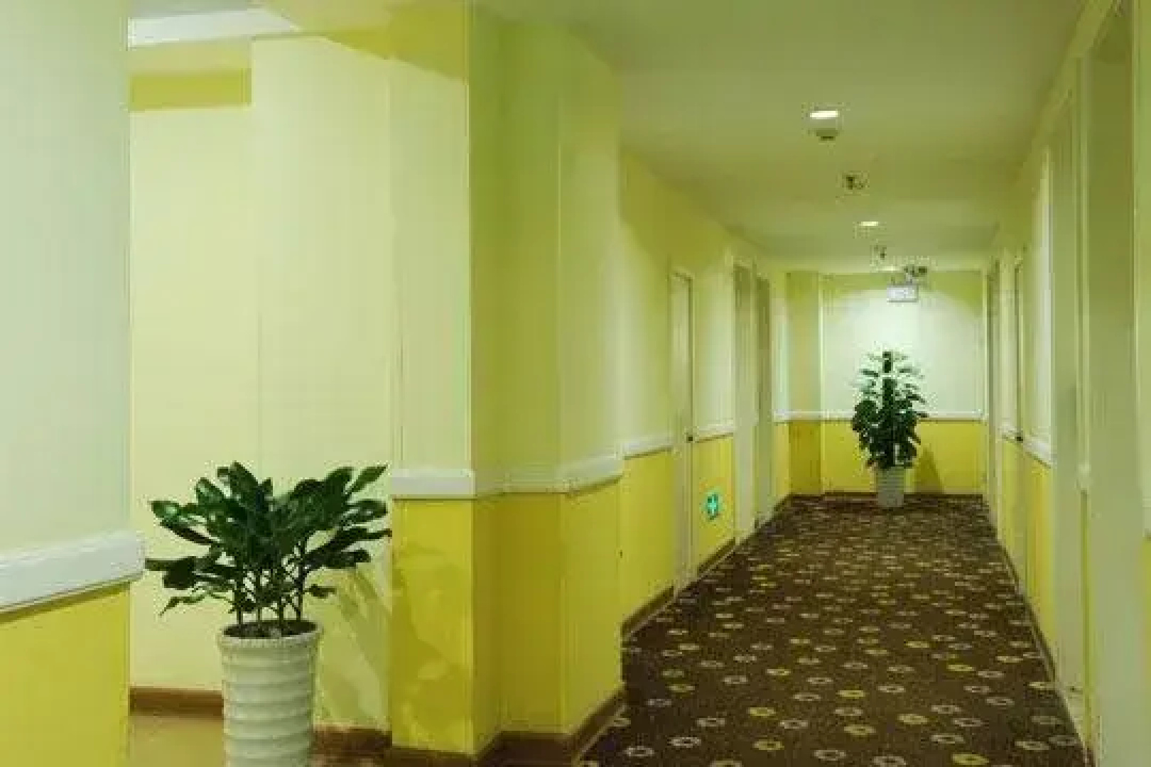 Home Inn Heyuan Railway Station