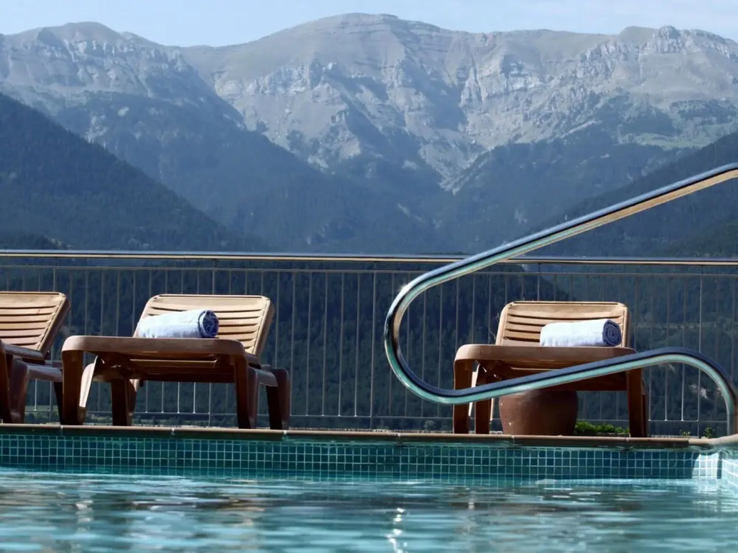 Scenic Bungalow With a Fireplace in the Middle of the Pyrenees