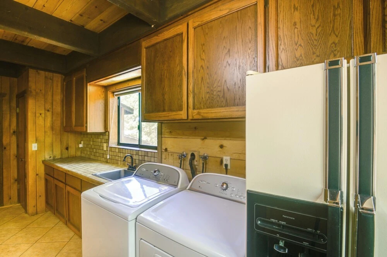 Welcoming Cole Ridge Chalet in Kelseyville!