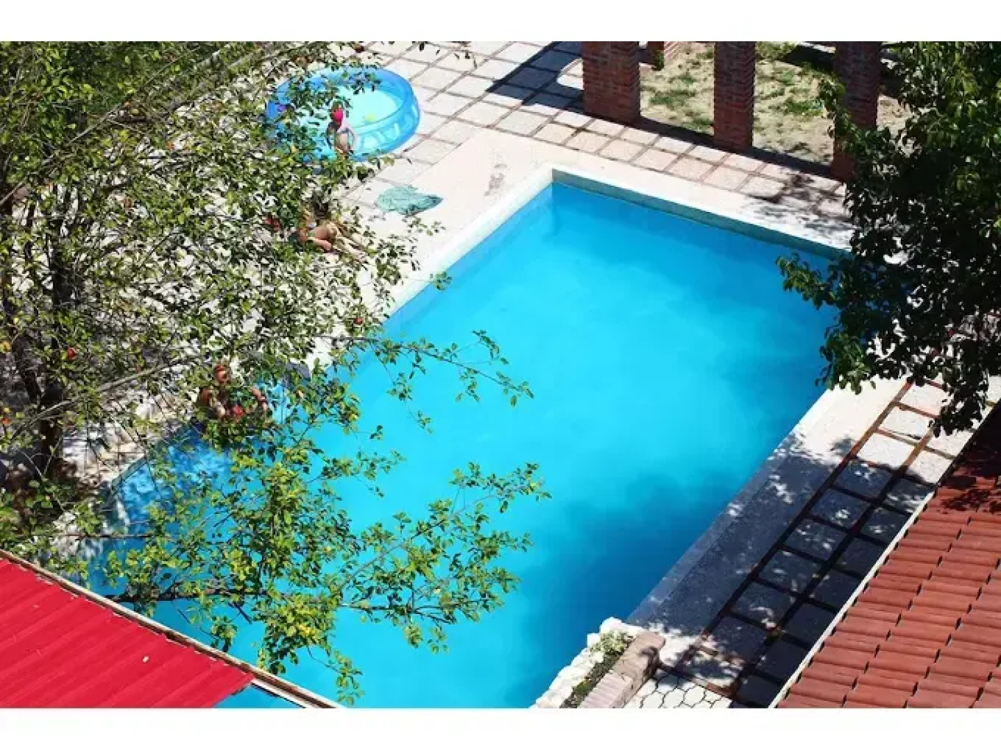 Имение Чиковани