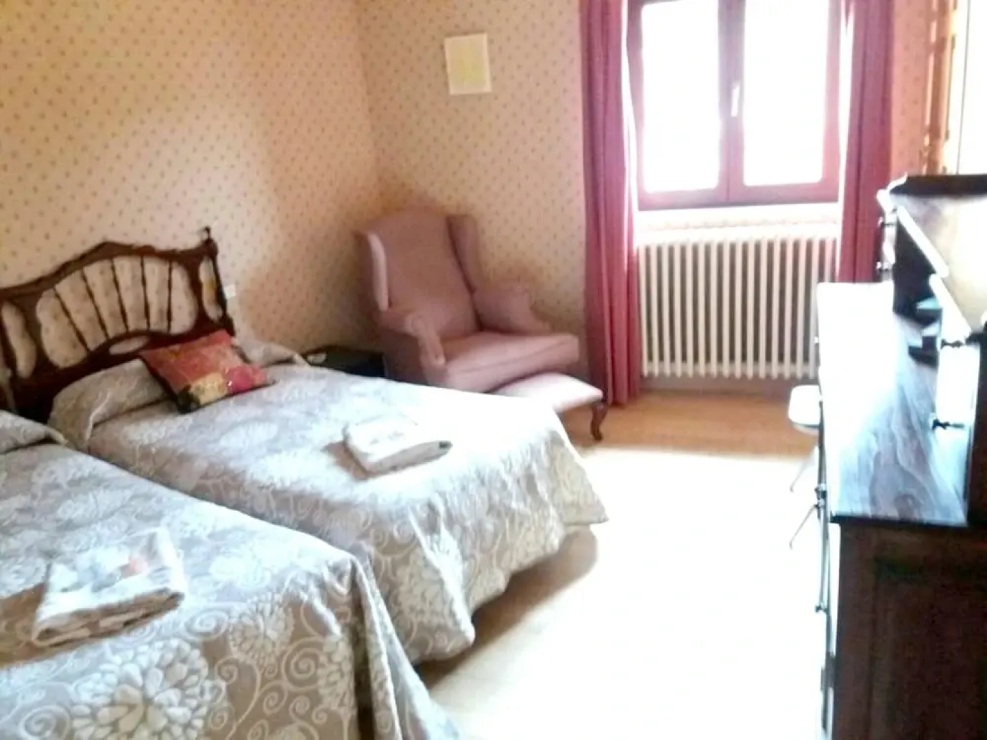 House With 4 Bedrooms in Ribaseca, With Wonderful City View, Enclosed Garden and Wifi
