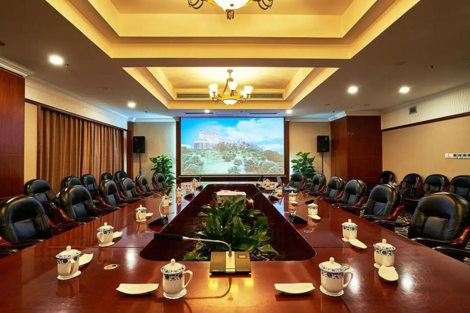 Luzhou Nanyuan Hotel