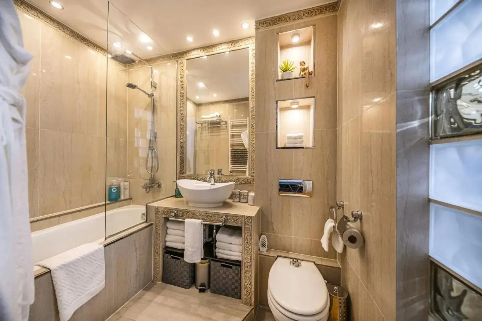 Best Apartments