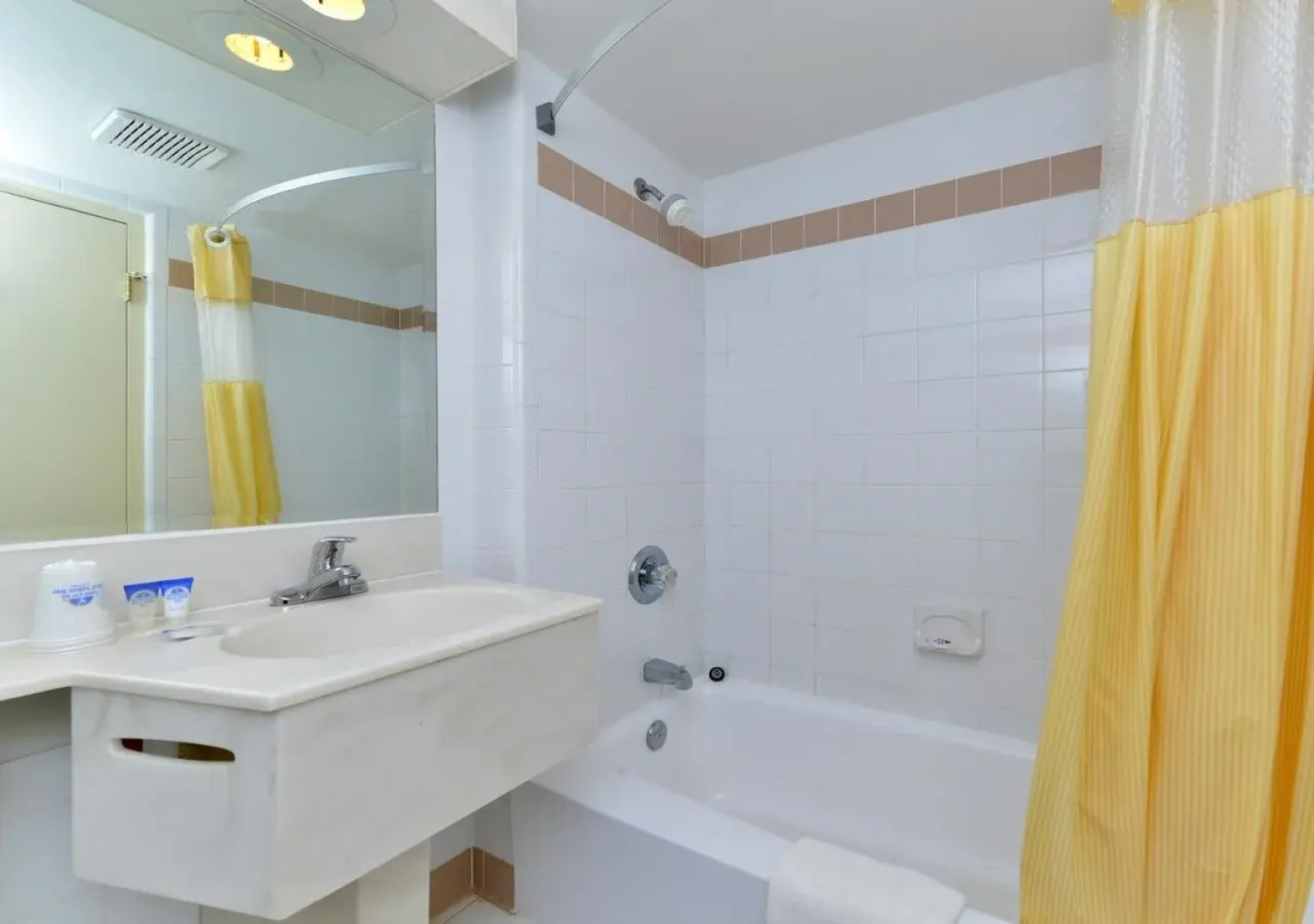 Americas Best Value Inn and Suites Lexington Park