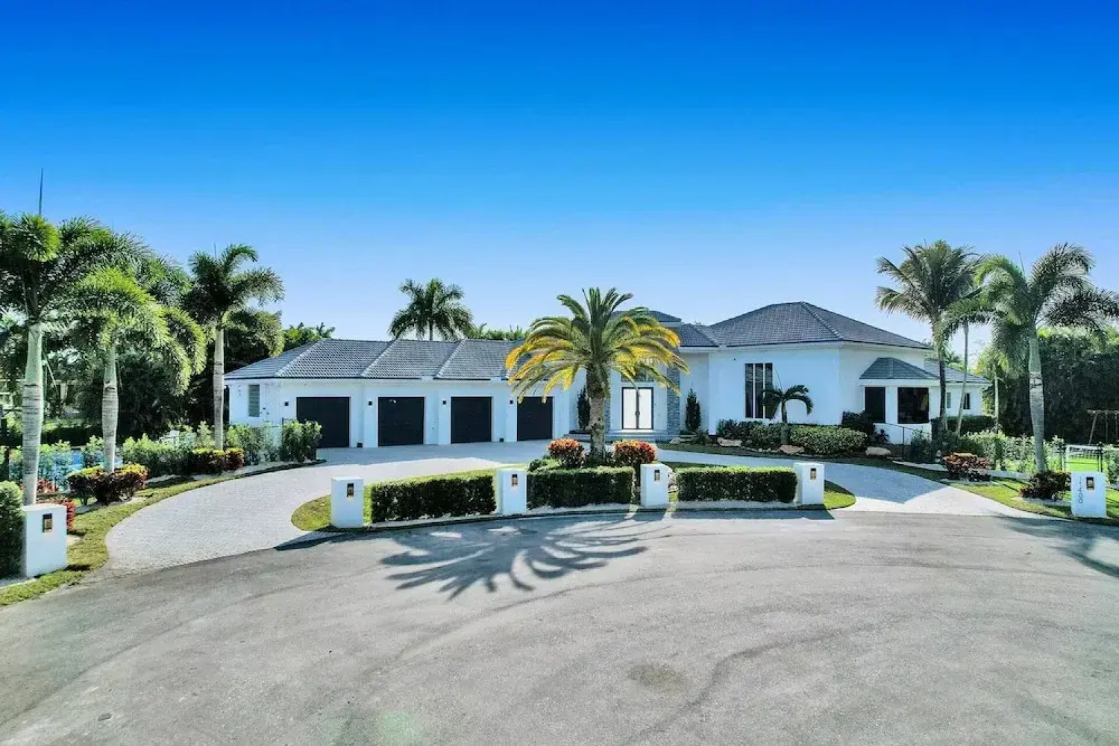 Sophia's Luxury Compound Resort w/ Heated Pool!