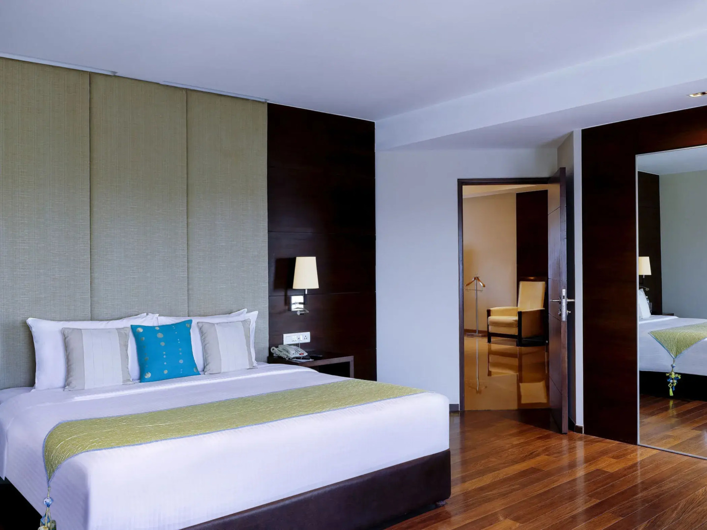 Grand Mercure Vadodara Surya Palace Hotel