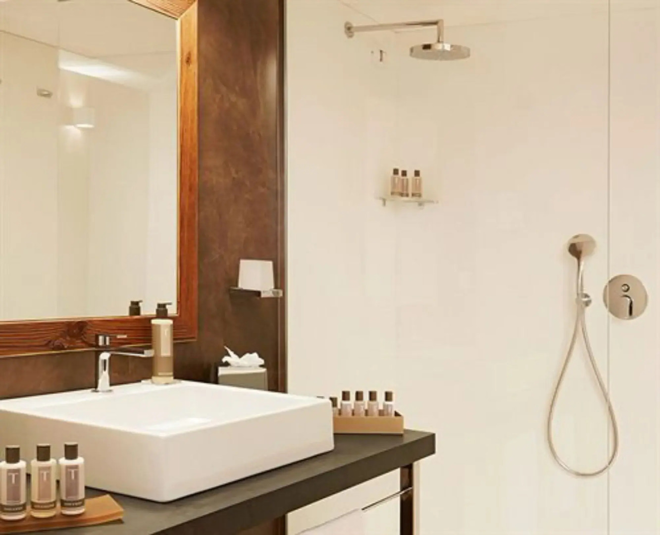 Montana Lodge & Spa, by R Collection Hotels