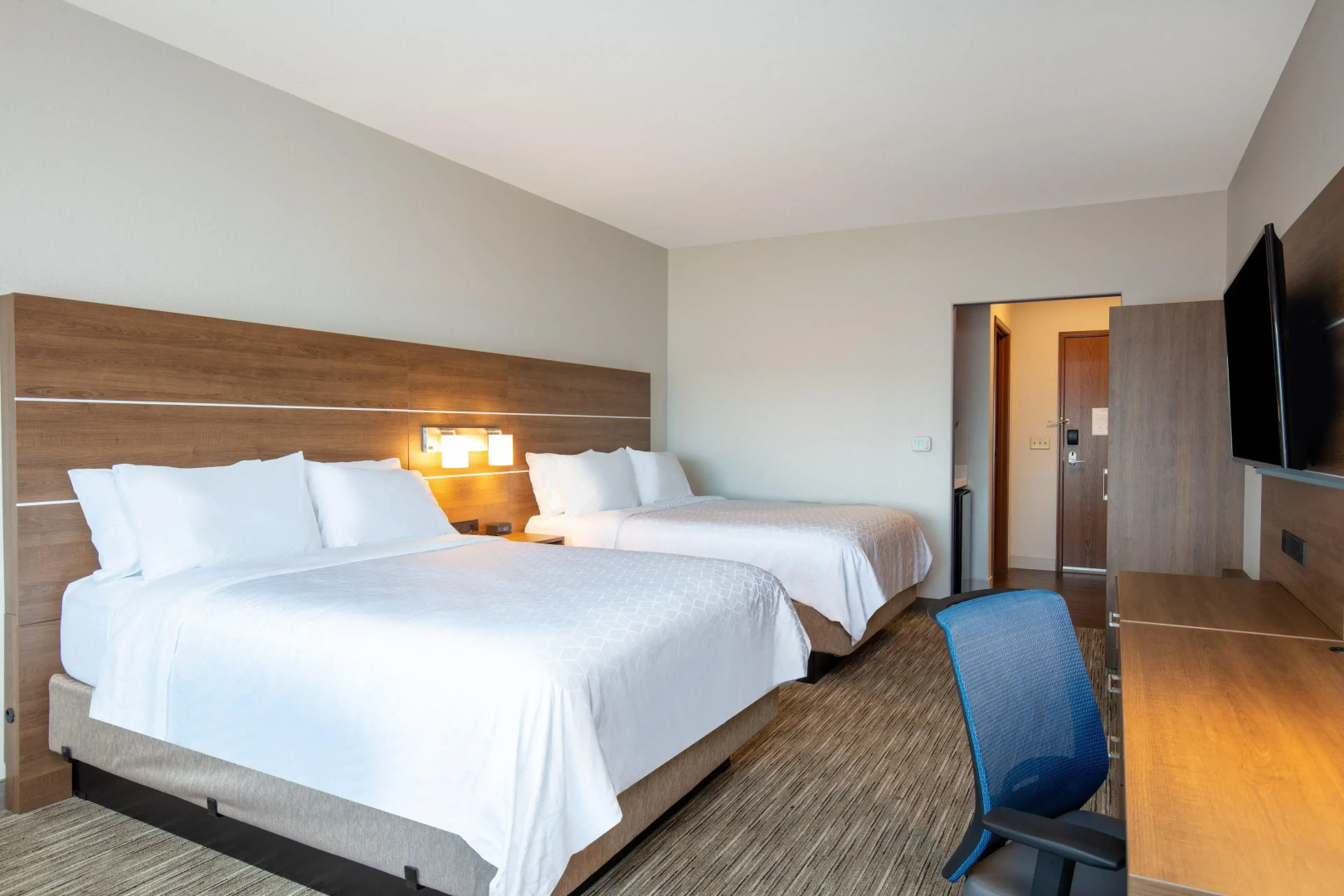 Holiday Inn Express & Suites Beloit by IHG