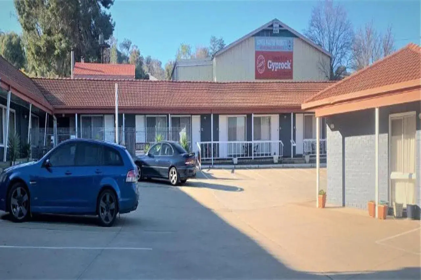 Countryman Motor Inn