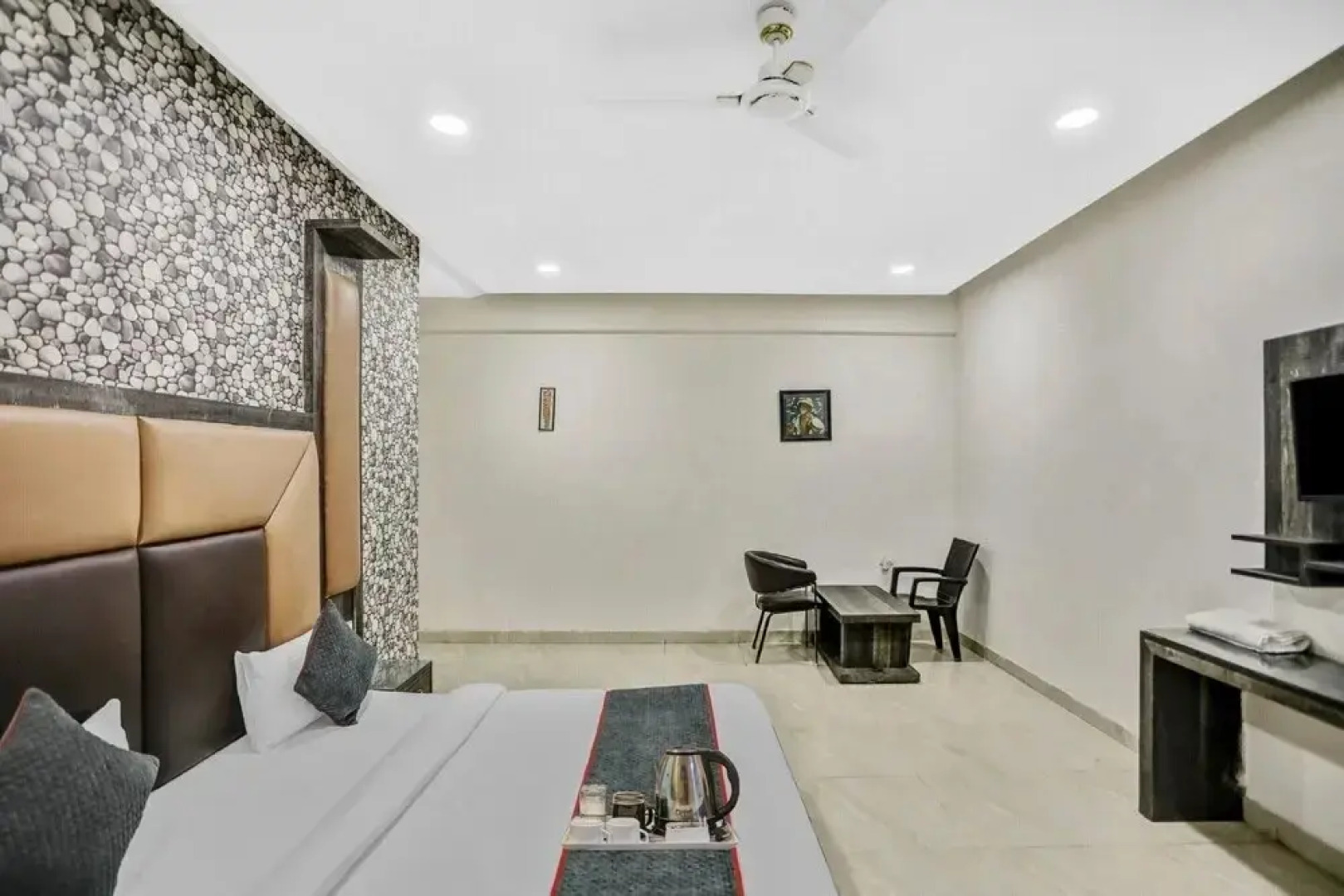 Grand Residency by OYO Rooms