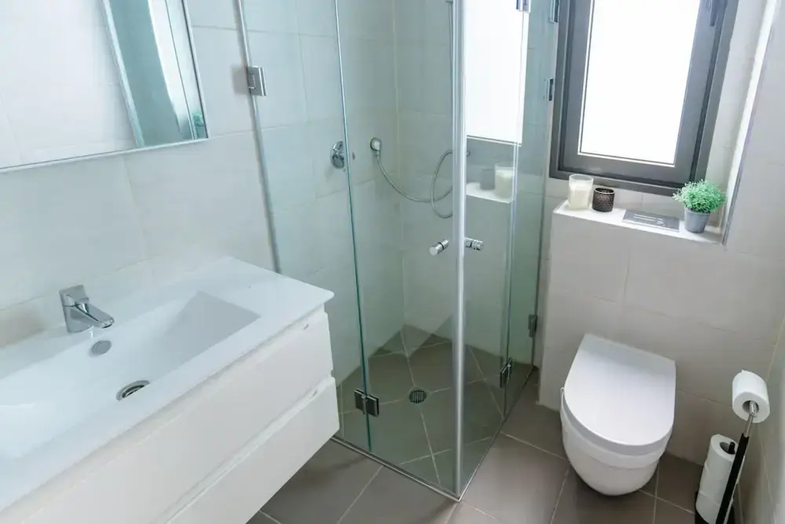 Panoramic Seaview Balcony Escape by Sea N Rent