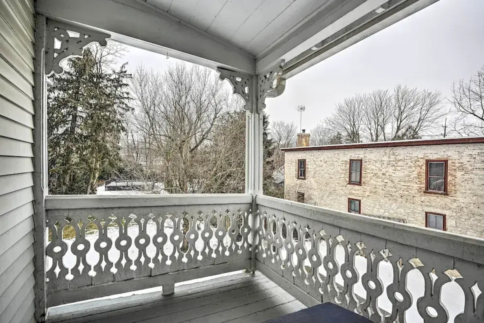 Spacious Getaway: 7 Mi to Whitetail Slopes!