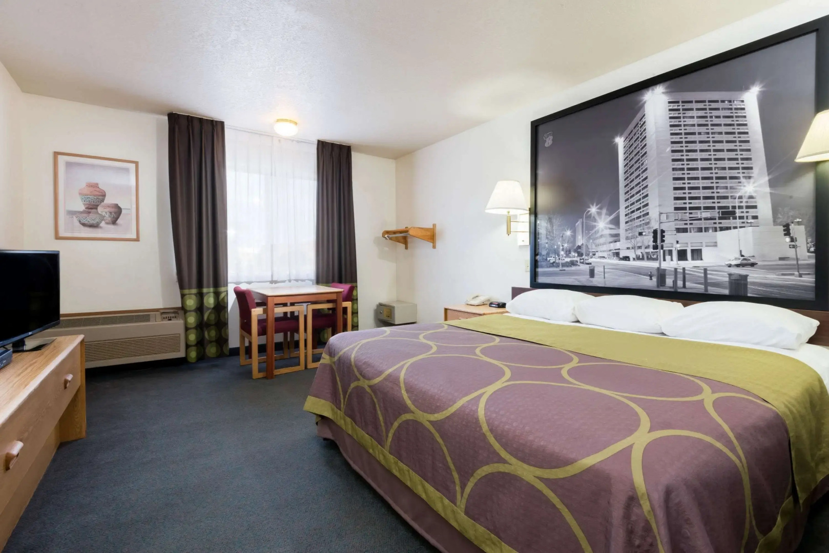 Super 8 by Wyndham Bernalillo