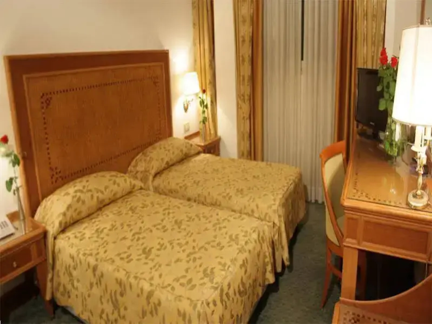Sunrise Hotel