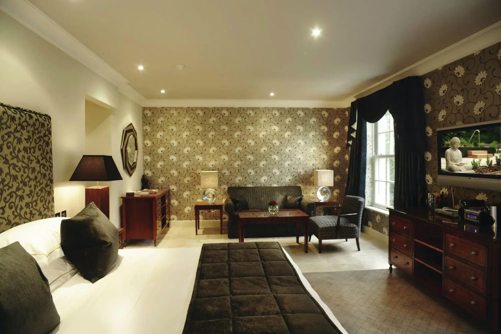 Alexander House And Utopia Spa