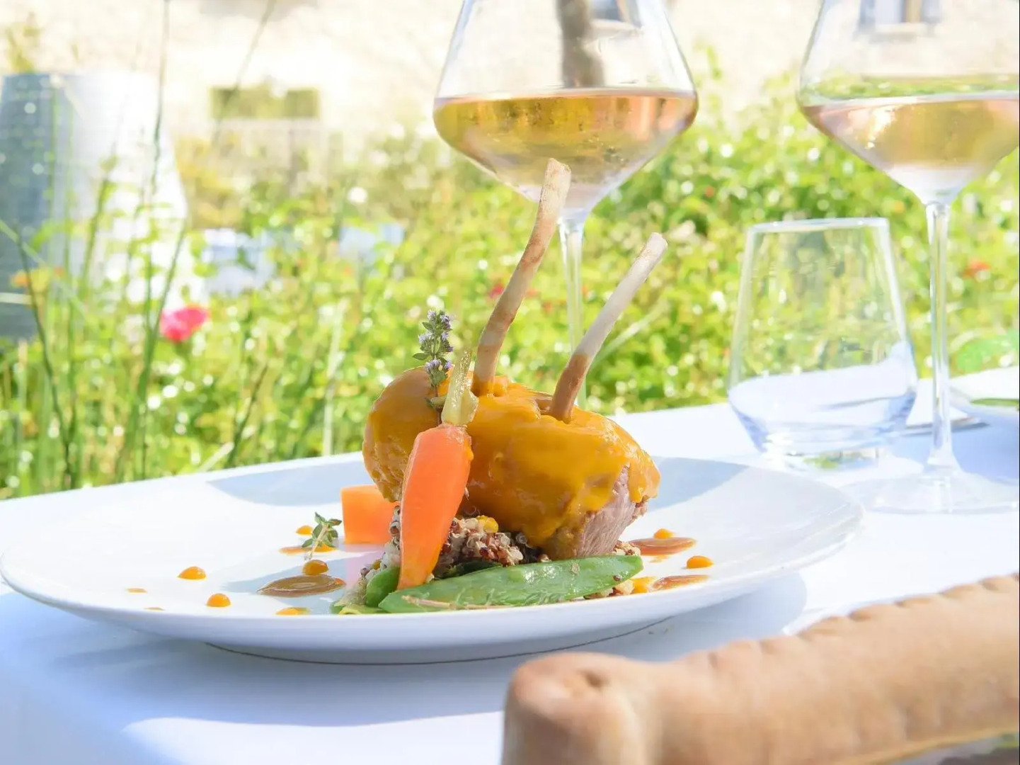 Le Domaine de Baulieu, Singuliers Hotels