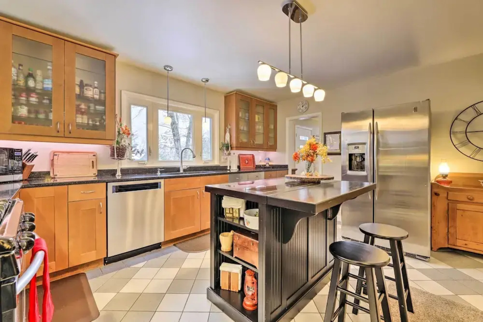 Hadley Vacation Rental 24 Mi to Springfield!