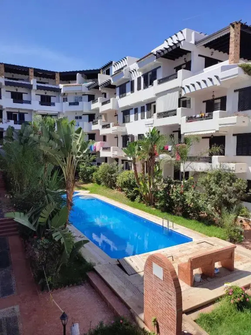 Résidence de luxe en face à la mer avec piscine