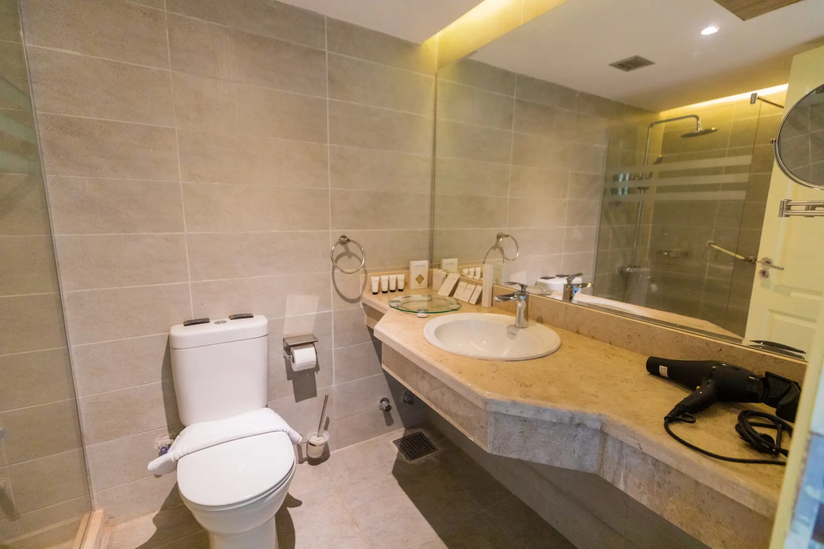 Seven Seas Jolie Bay