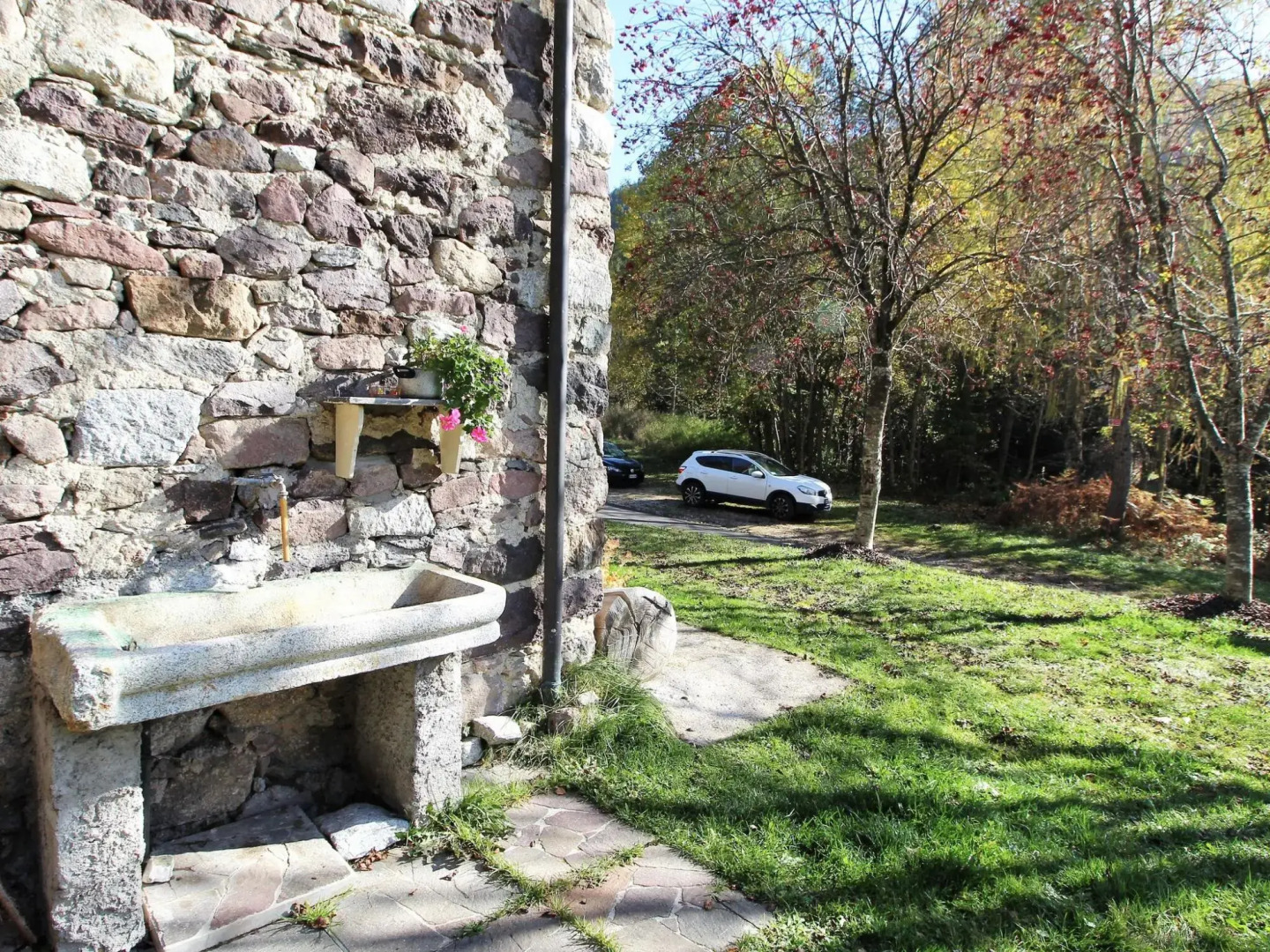 Wooden chalet in Pieve Tesino with garden