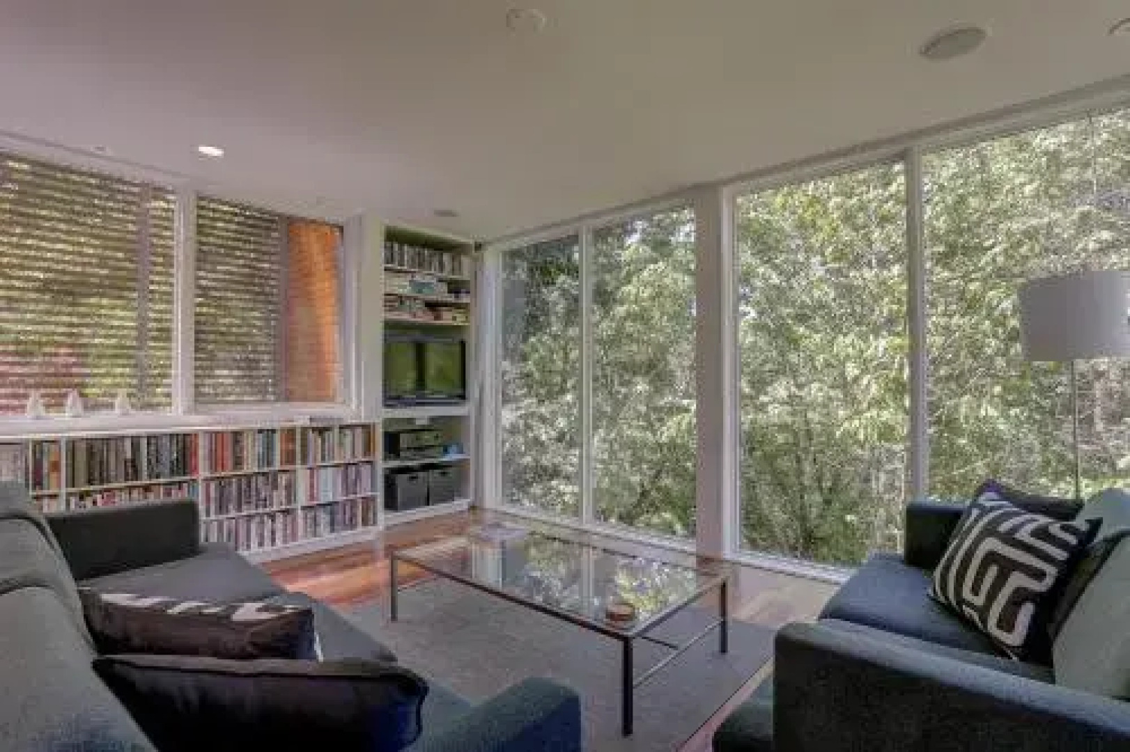 Neal Creek-River Vw-Ac-2br/1ba