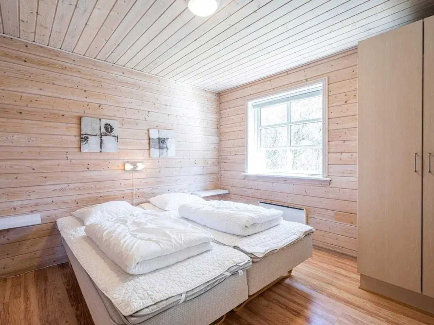 Modern Woodland Retreat-by Traum