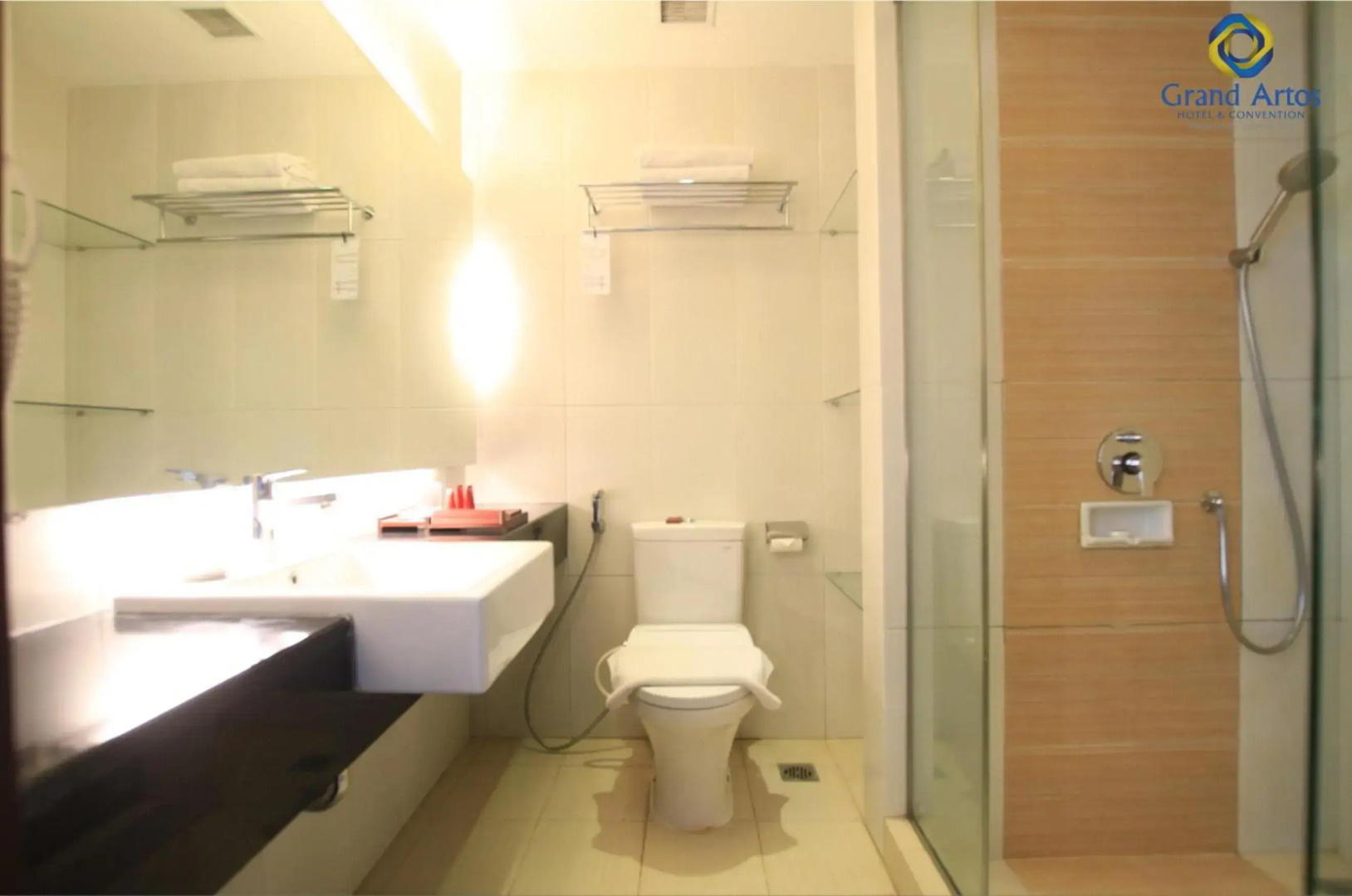 Grand Artos Hotel & Convention