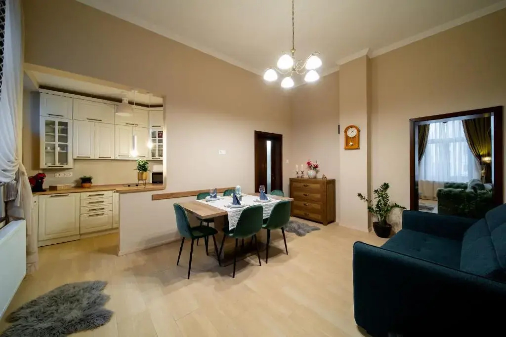 Central Harmony Apartment