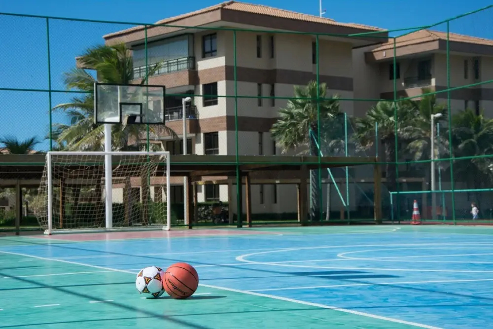 ML103 Luxuoso apartamento de 3 suítes no Mandara Lanai