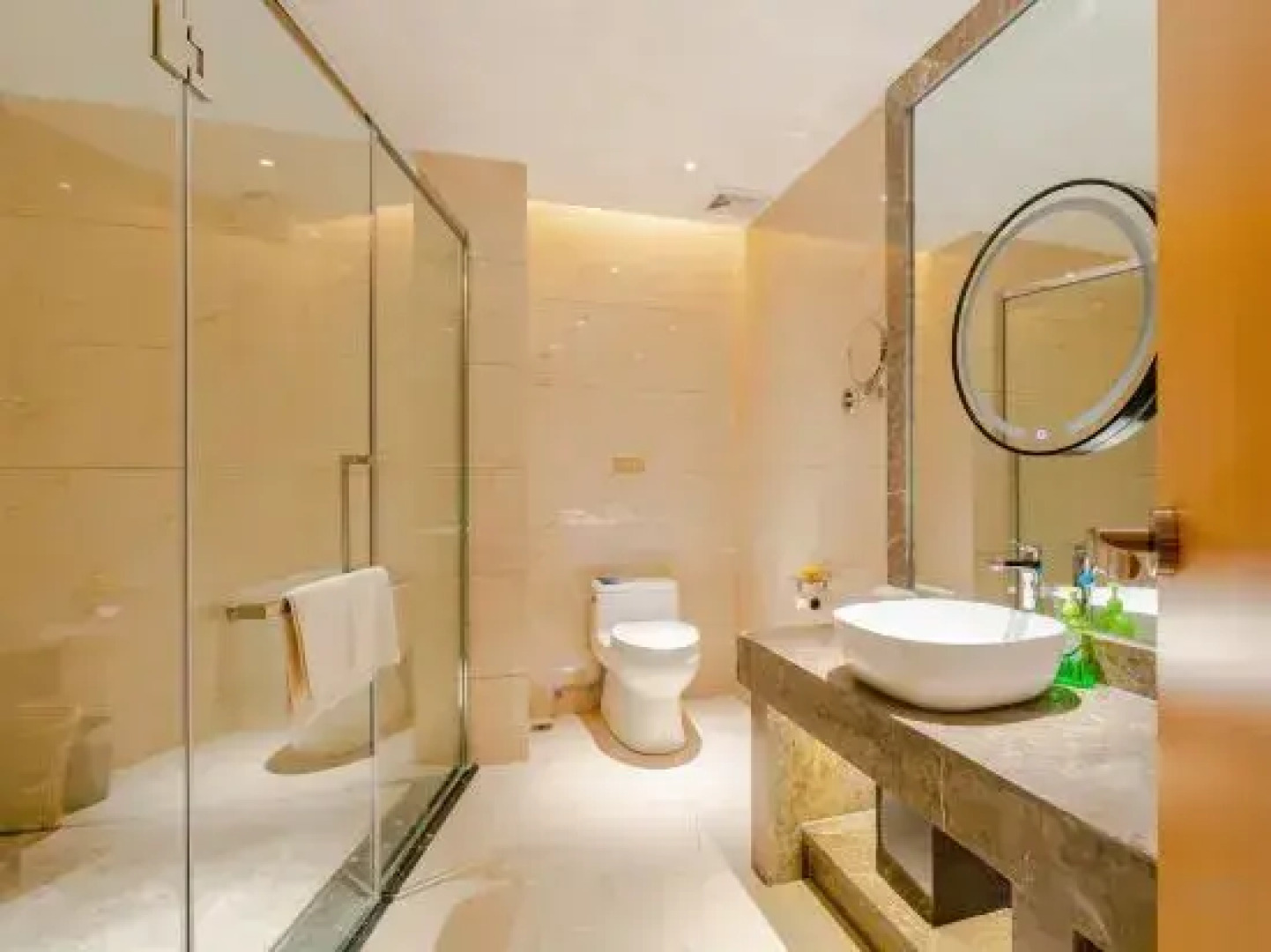 Moonlight Star Hotel