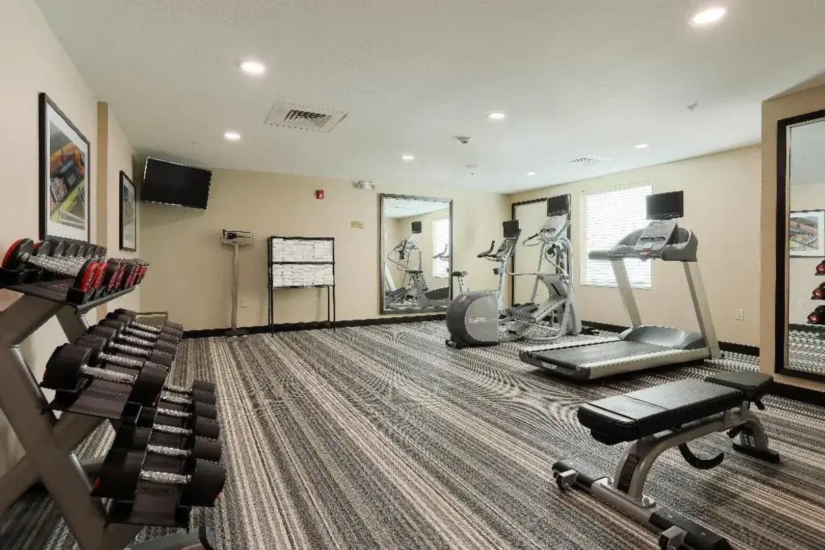 Candlewood Suites Lenexa - Overland Park Area