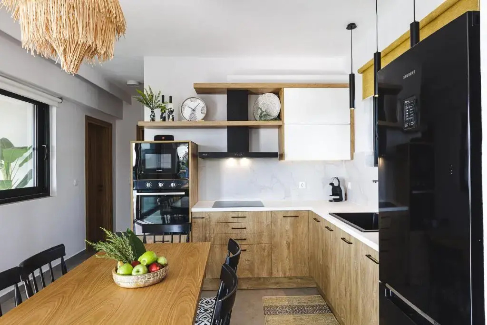 Bohemian Villas with Private Infinity Pool, Jacuzzi & Seaview, 15min from City Center