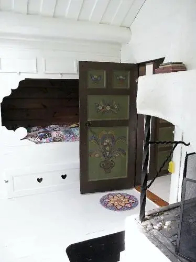 Havsnära 1700-tals Timmerstuga