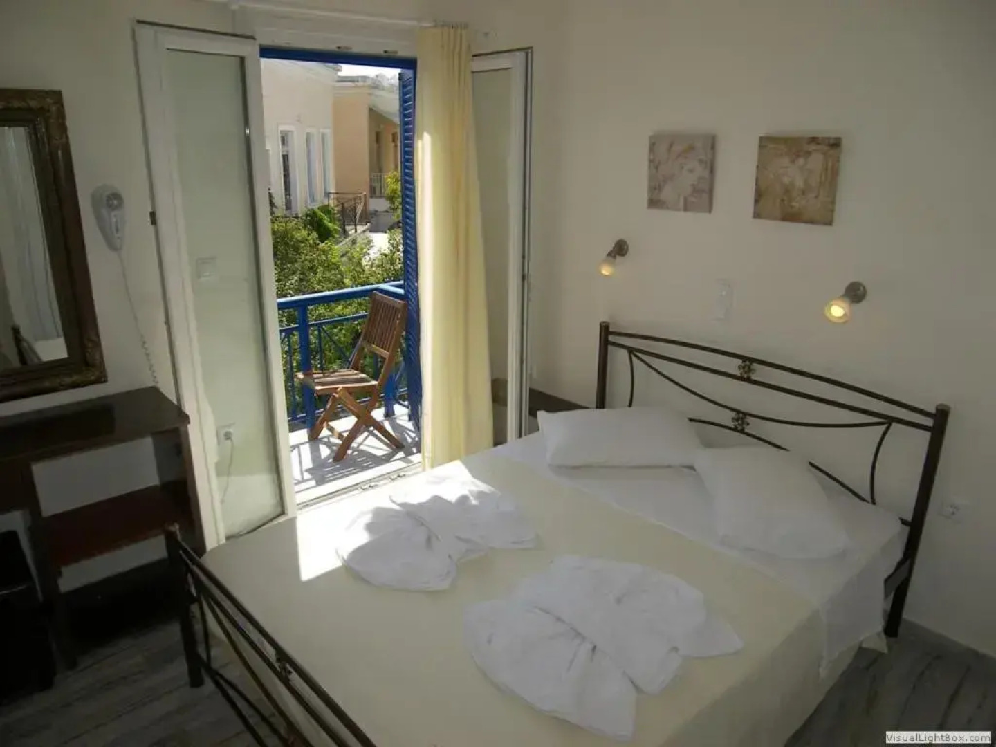 Captain Manolis Hotel