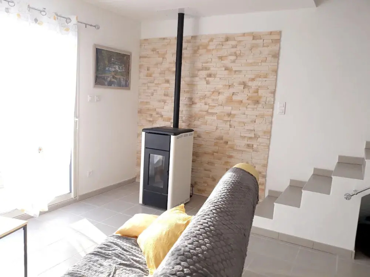 House with 2 Bedrooms in Pujaut, with Enclosed Garden And Wifi