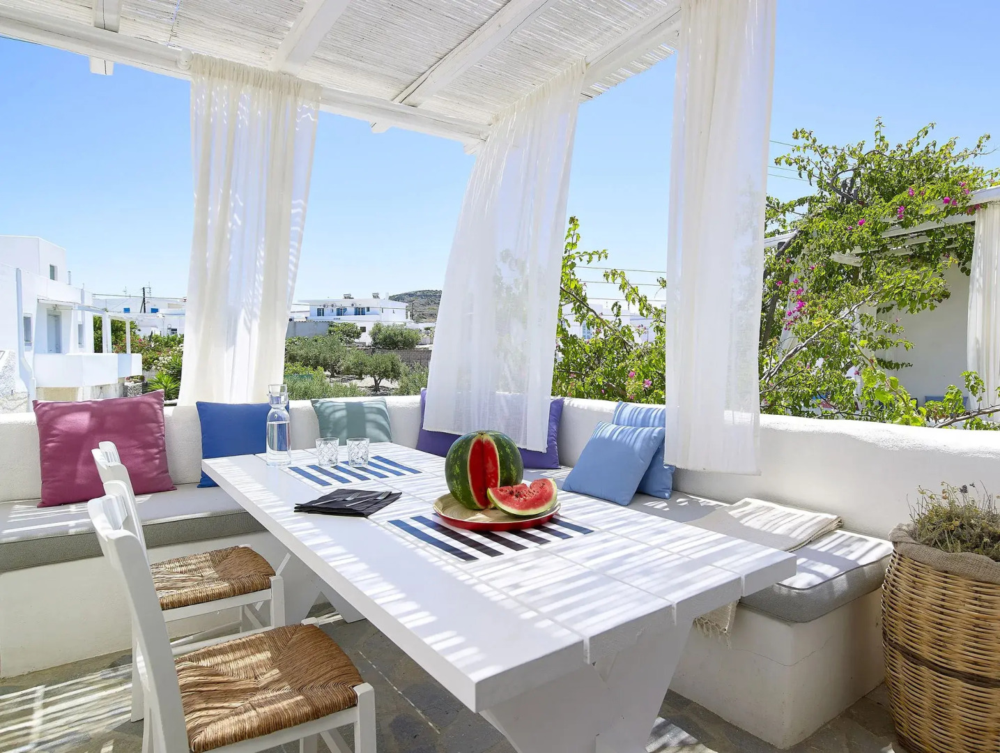 Delmar Apartments & Suites - Delmar Collection