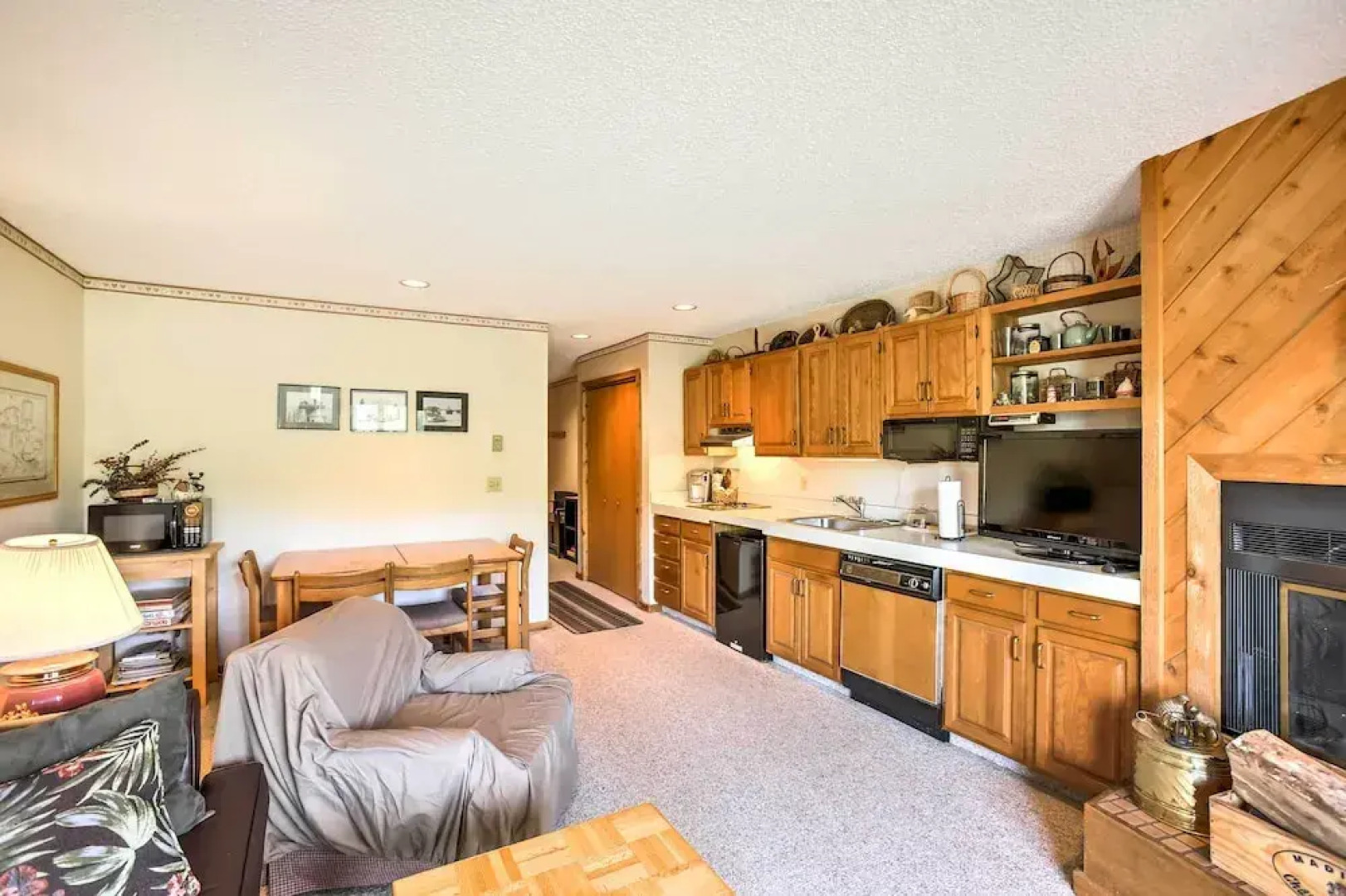 The Lodge At Schuss Mountain, Schuss Village