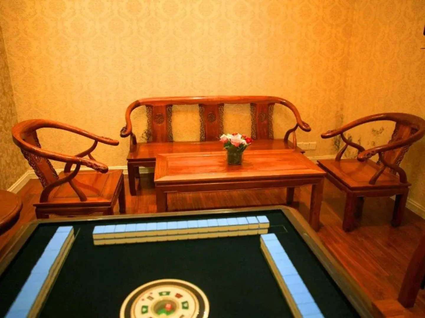 Dongxing Donghai Hotel