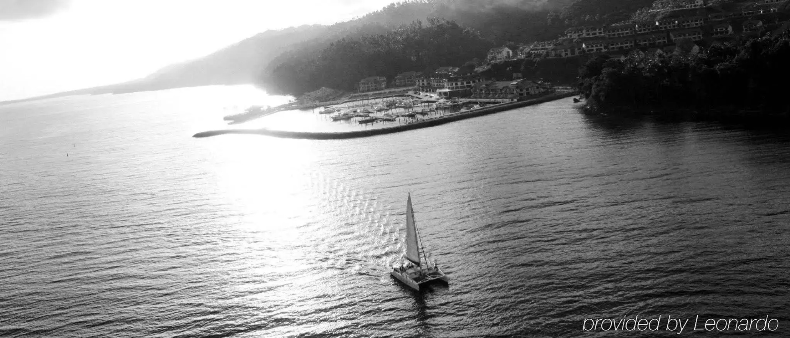 The Bannister Hotel & Yacht Club