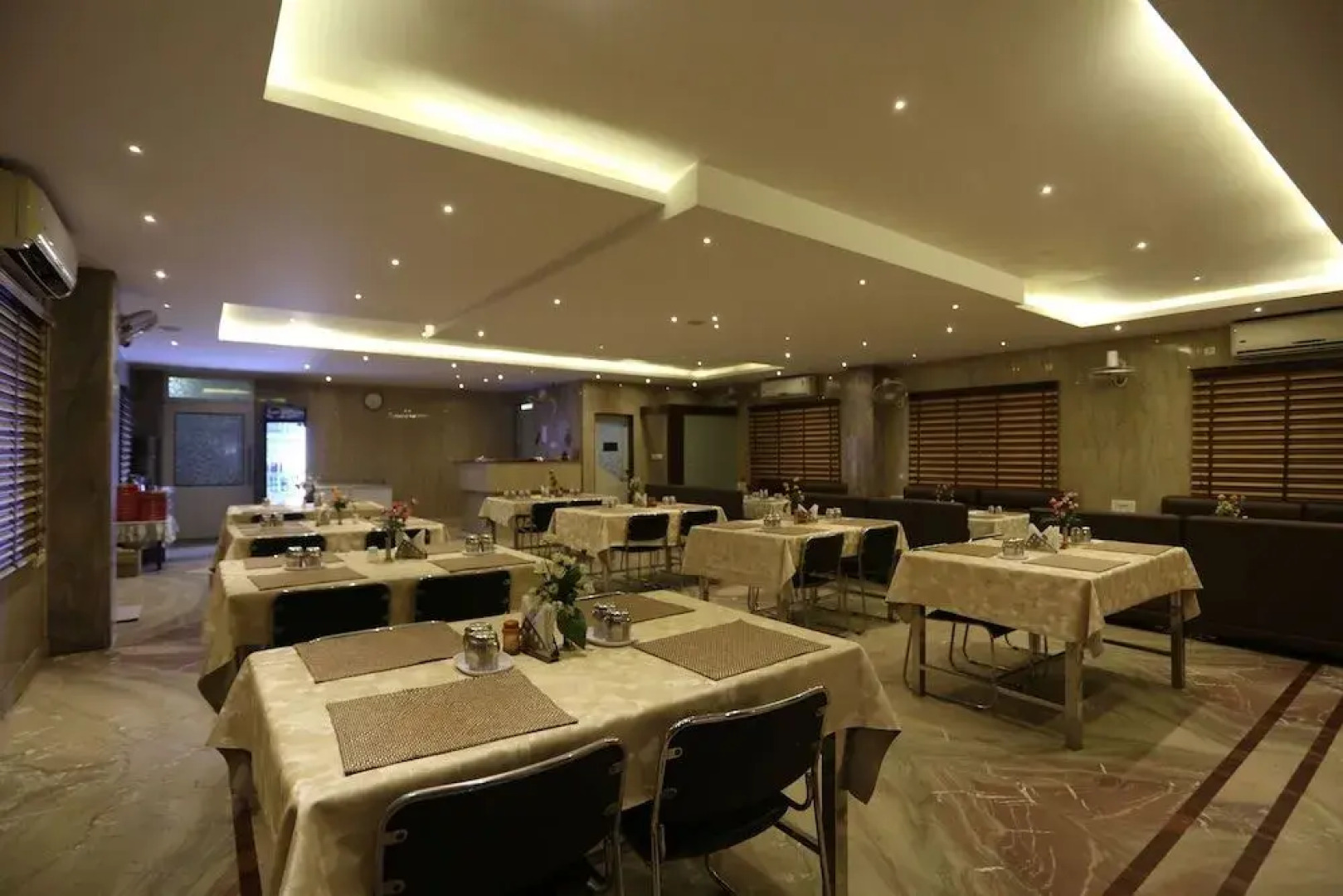 OYO 8625 Yogendra Residency