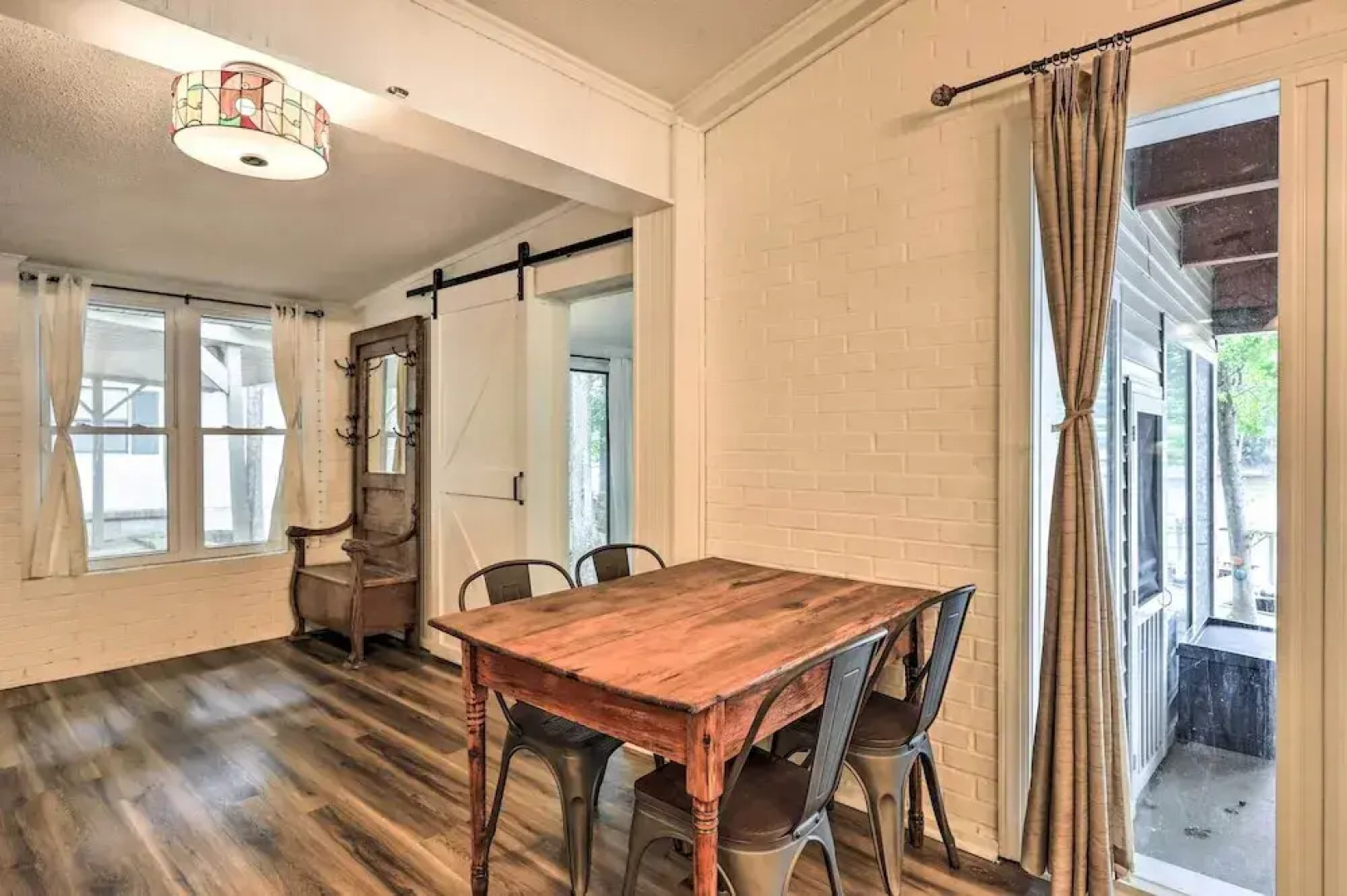 Eatonton Getaway on Lake Sinclair w/ Dock!